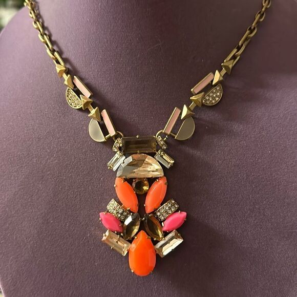 Stella & Dot Pop Geo Necklace Goldtone Coral Color Stones with Crystals - Picture 1 of 5